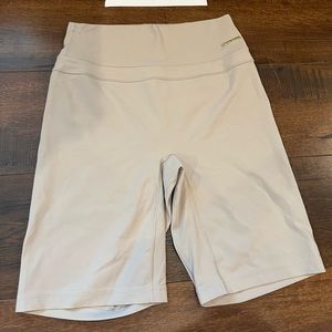 Gymshark Whitney Simmons shorts cream white size M